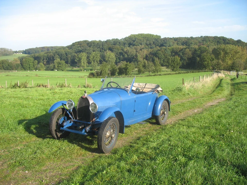 Bugatti - Image 3 of 31