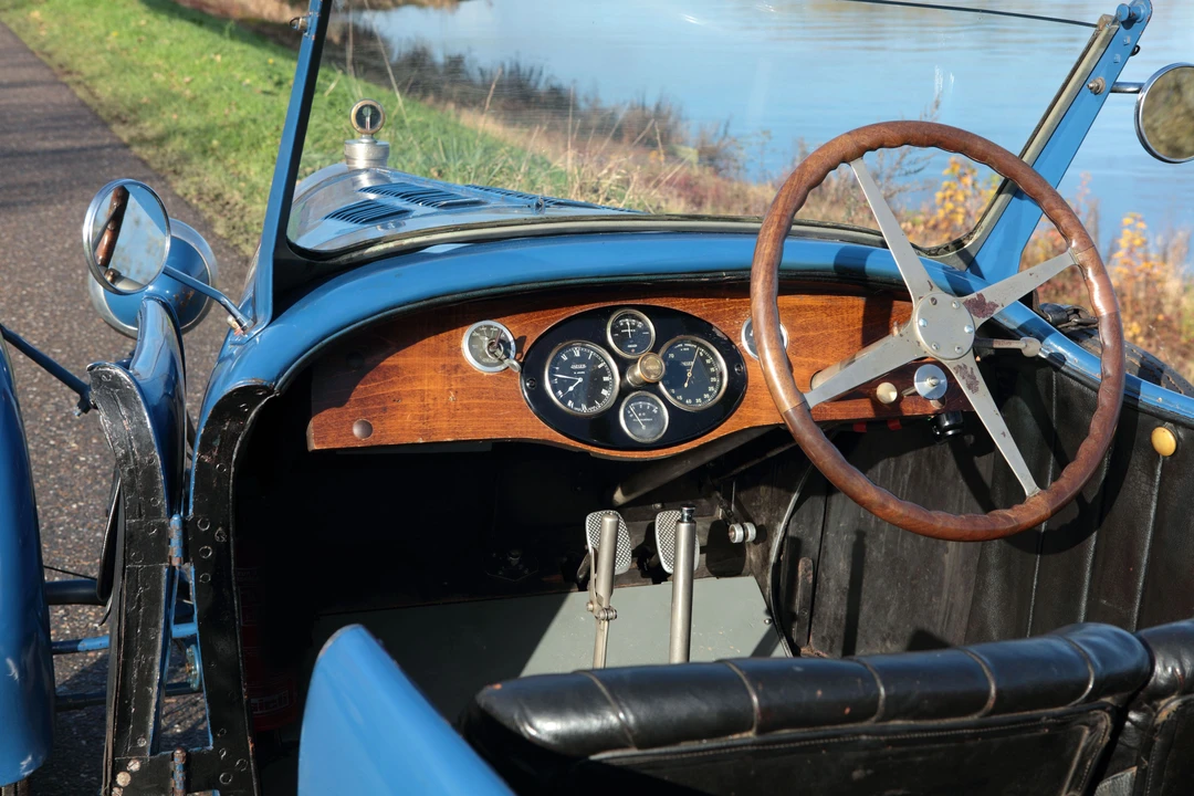 Bugatti - Image 14 of 31