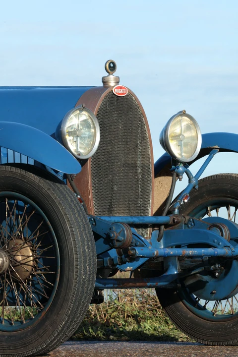 Bugatti - Image 10 of 31