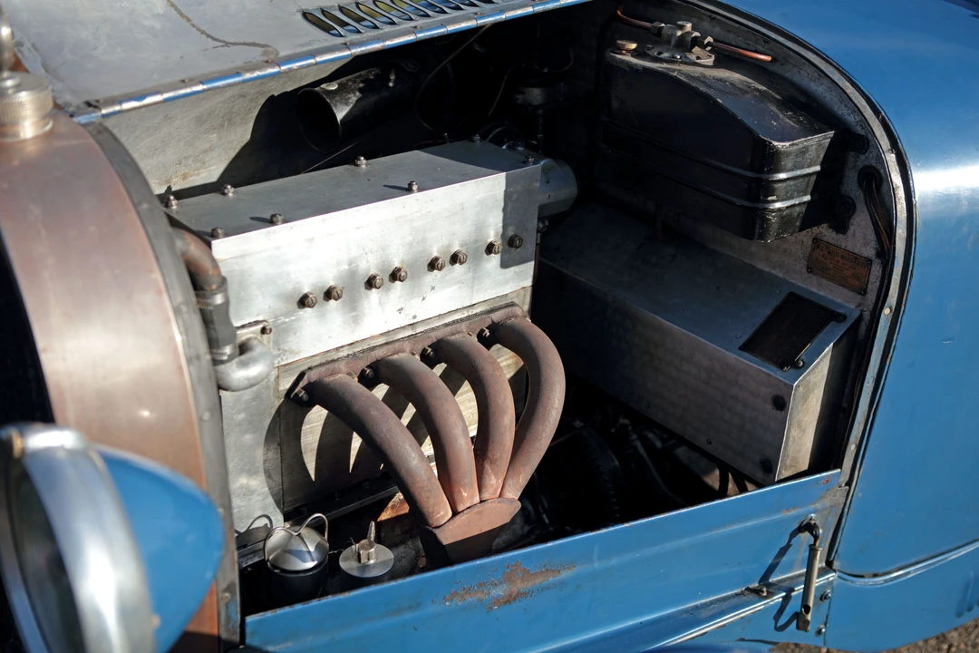 Bugatti - Image 21 of 31