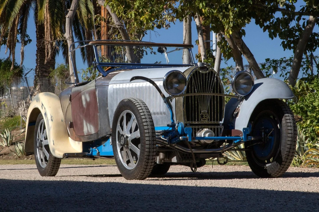 Bugatti - Image 2 of 31