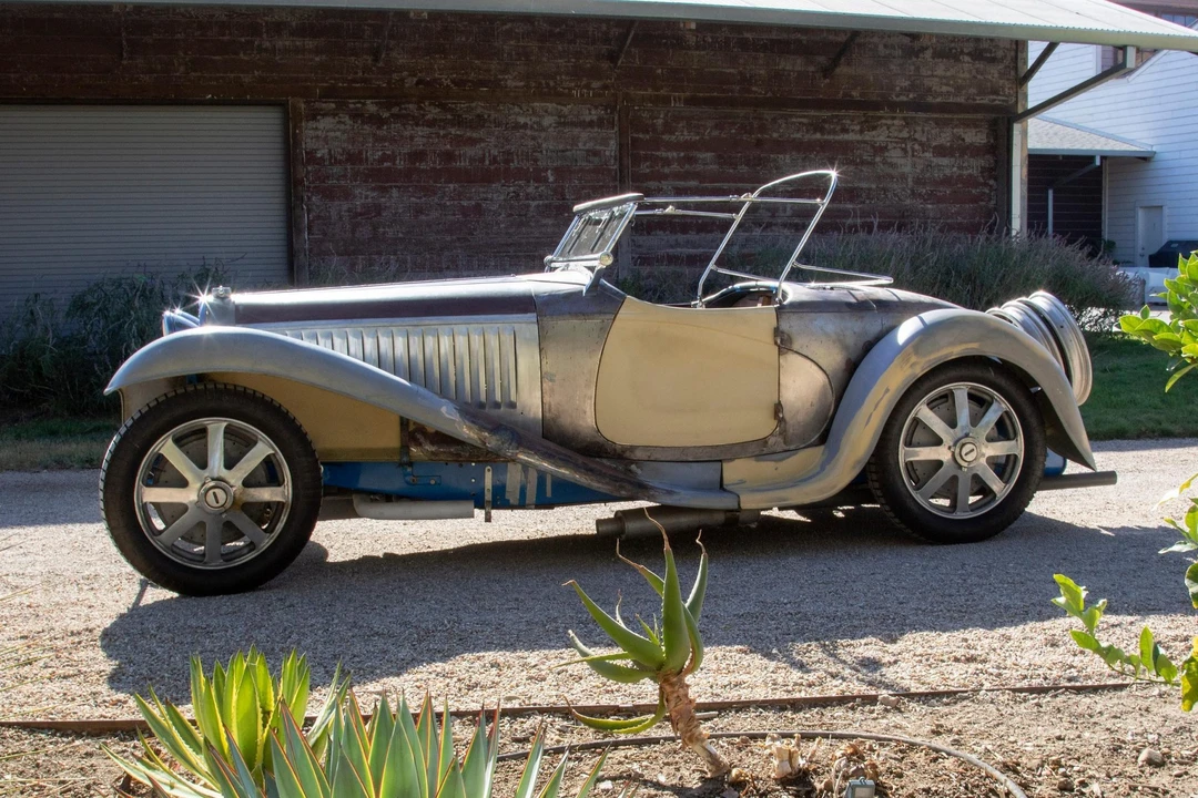 Bugatti - Image 6 of 31
