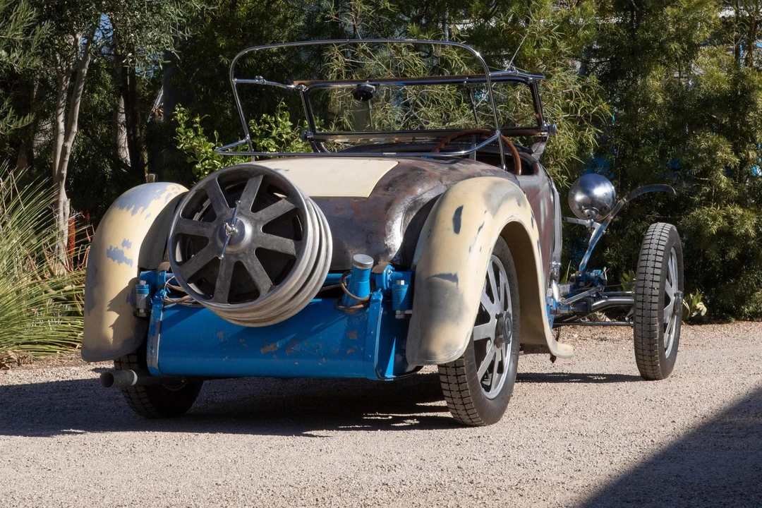 Bugatti - Image 10 of 31