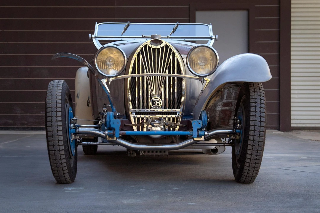 Bugatti - Image 14 of 31