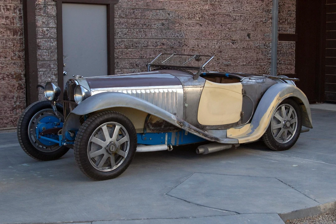 Bugatti - Image 17 of 31
