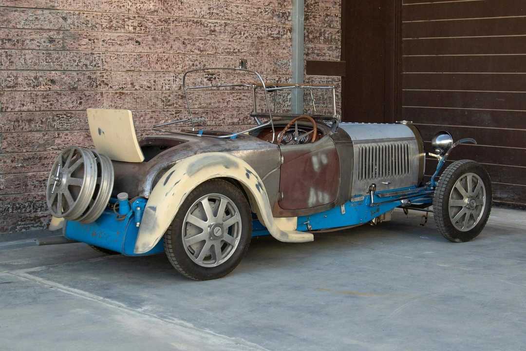 Bugatti - Image 23 of 31