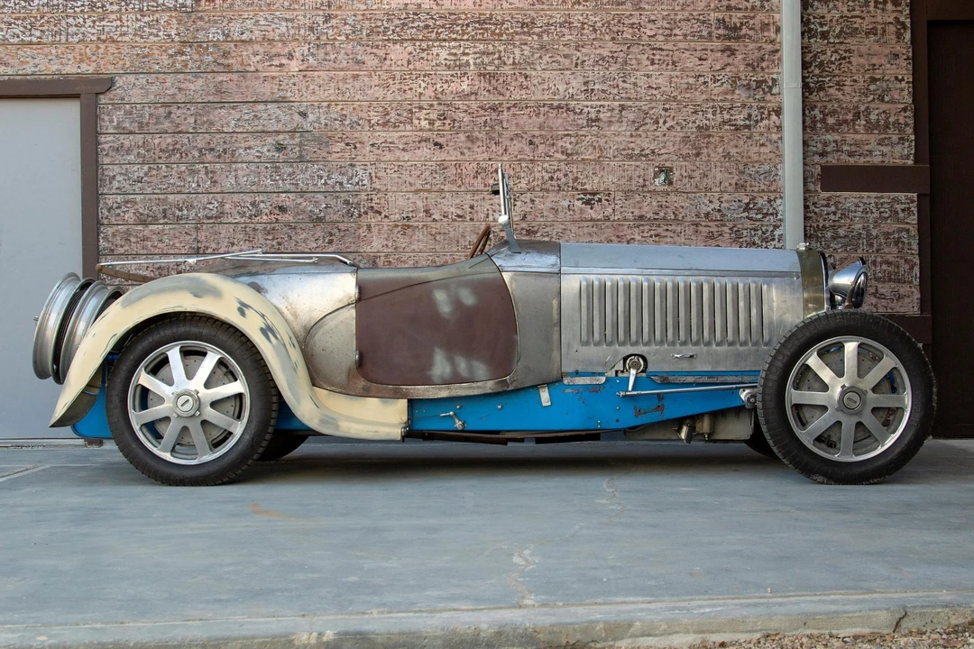 Bugatti - Image 24 of 31