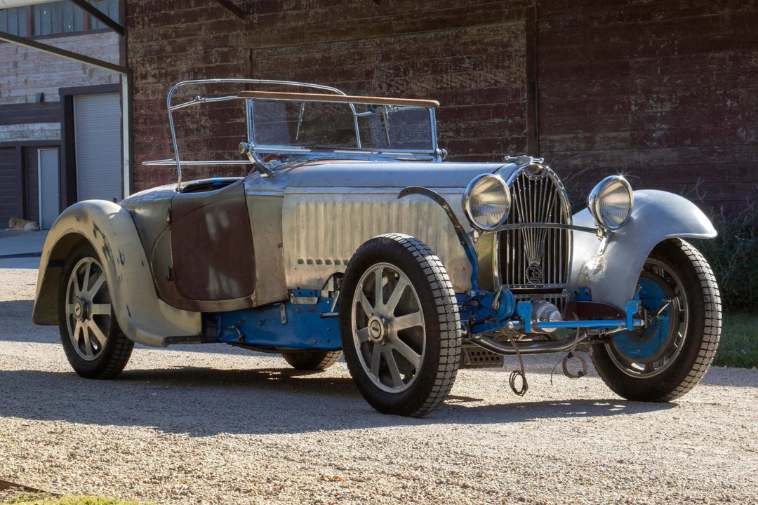 Bugatti - Image 13 of 31