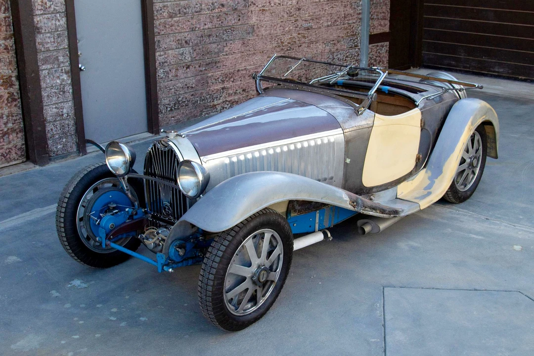 Bugatti - Image 1 of 31