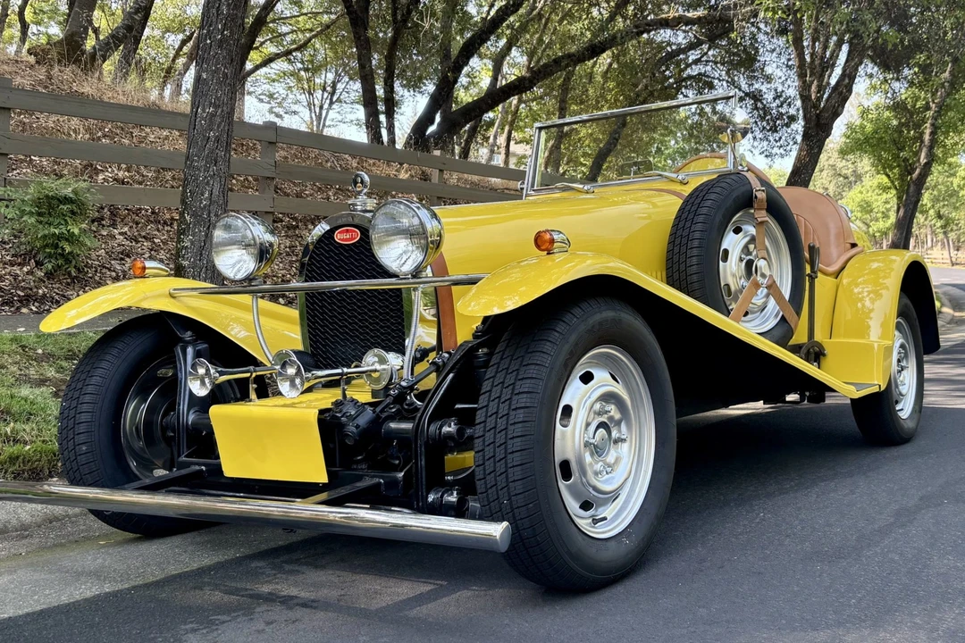 Bugatti - Image 1 of 31