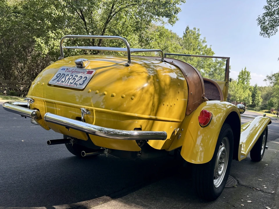 Bugatti - Image 7 of 31