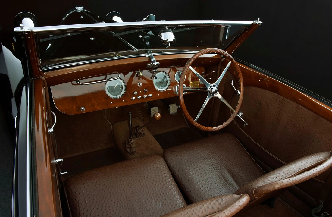 Bugatti - Image 8 of 11
