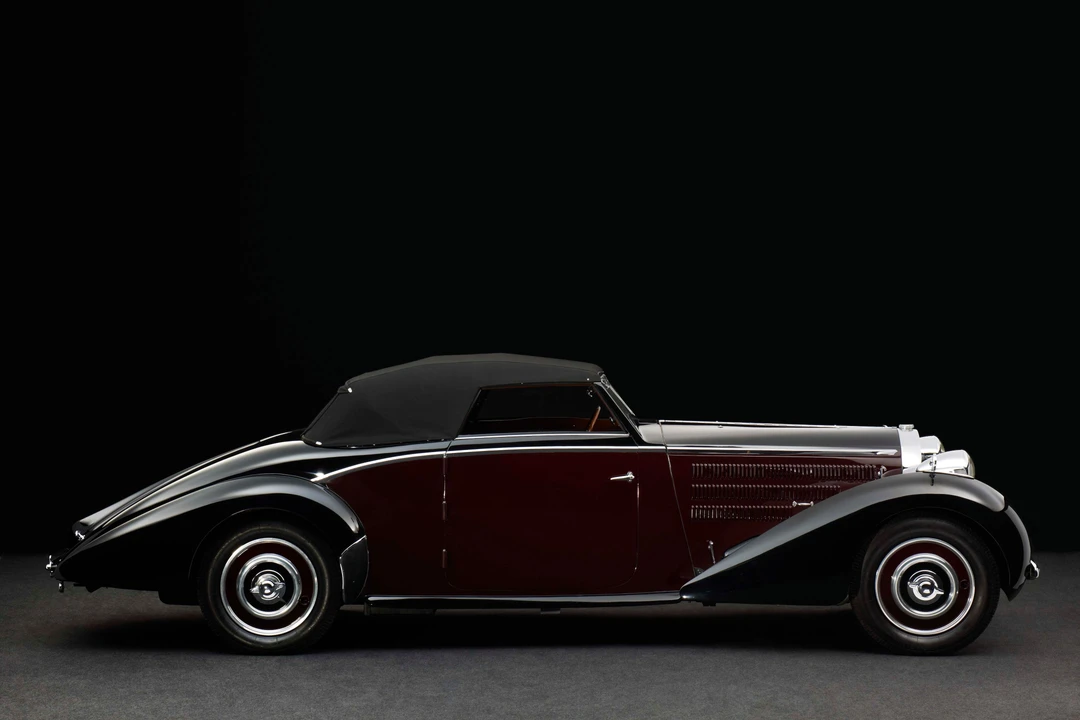 Bugatti - Image 10 of 11