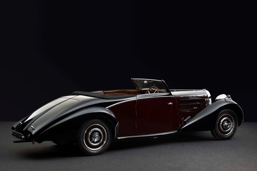 Bugatti - Image 3 of 11