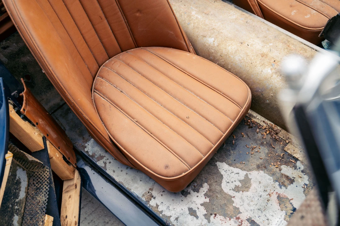 Bugatti - Image 4 of 31