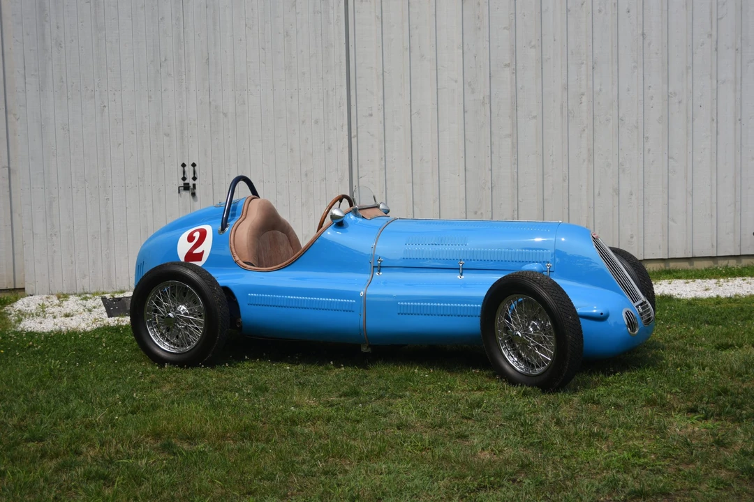 Bugatti - Image 6 of 31