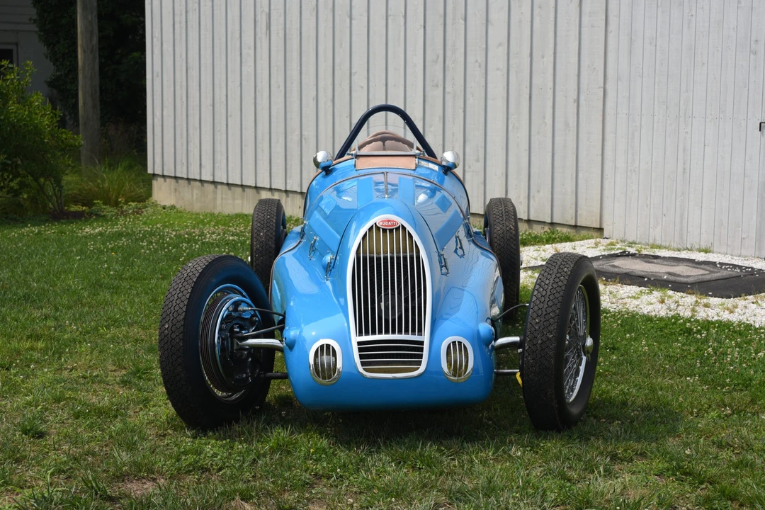 Bugatti - Image 4 of 31