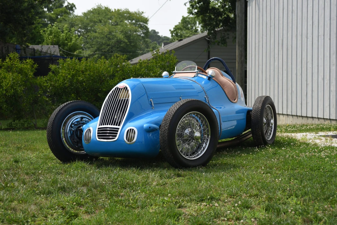 Bugatti - Image 3 of 31