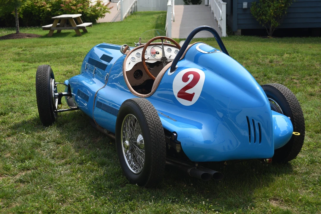Bugatti - Image 13 of 31