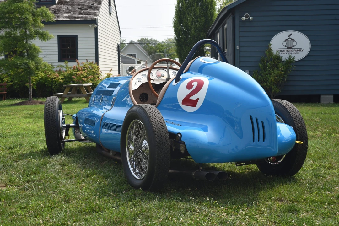 Bugatti - Image 12 of 31