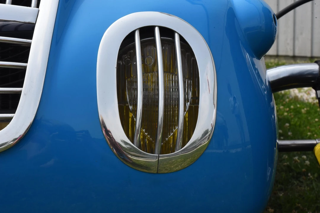 Bugatti - Image 15 of 31