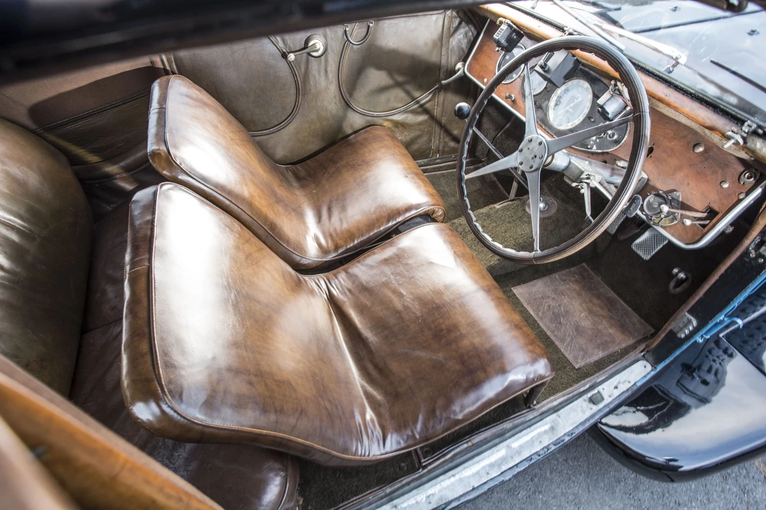 Bugatti - Image 9 of 28