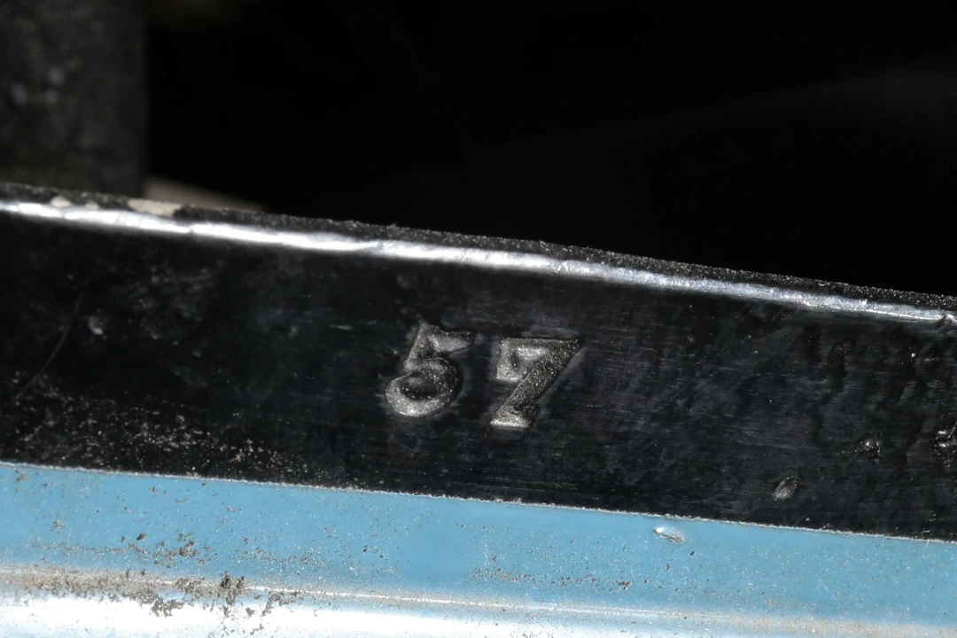 Bugatti - Image 25 of 28