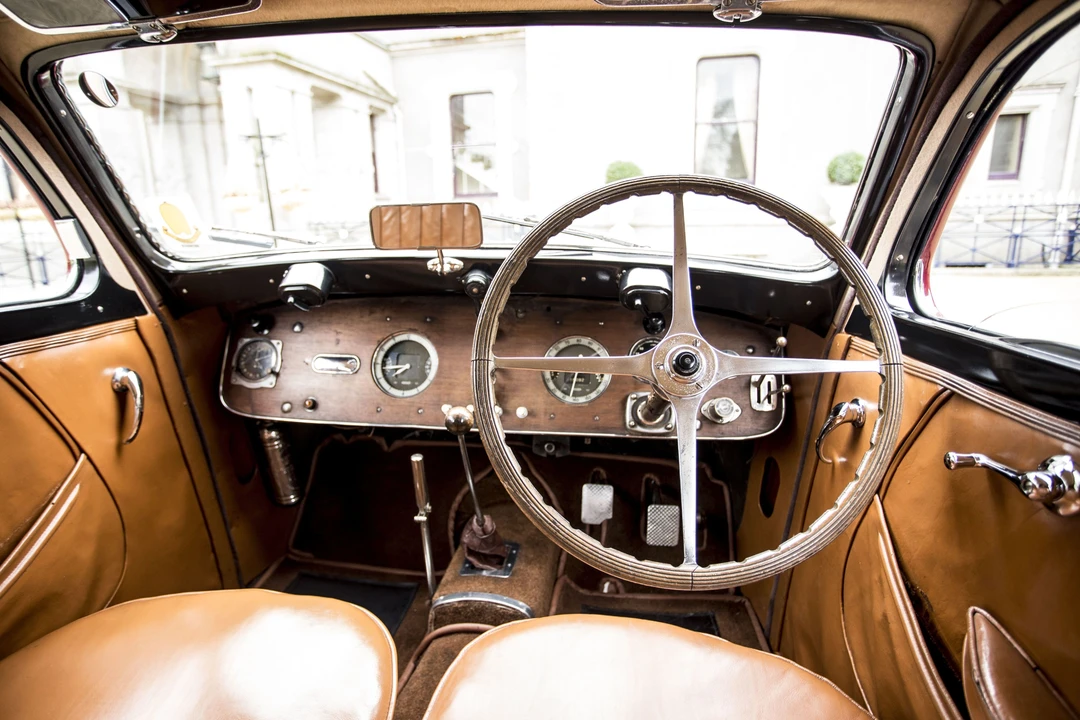 Bugatti - Image 23 of 31