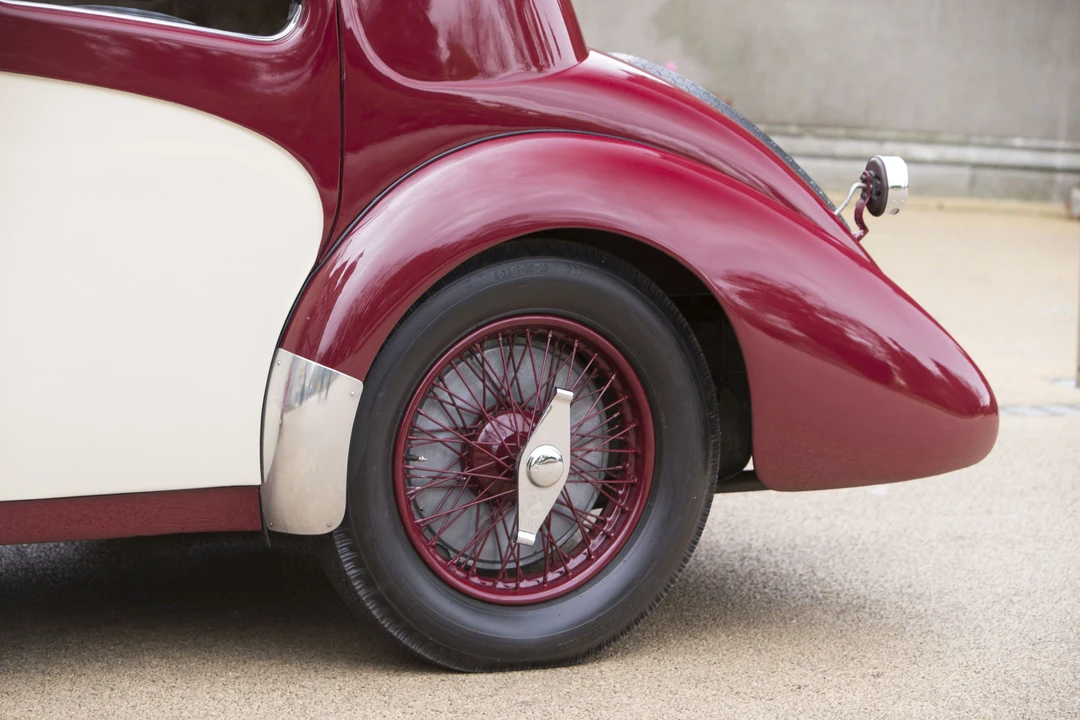 Bugatti - Image 16 of 31
