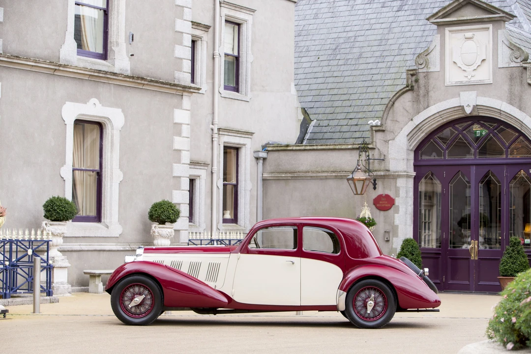 Bugatti - Image 4 of 31
