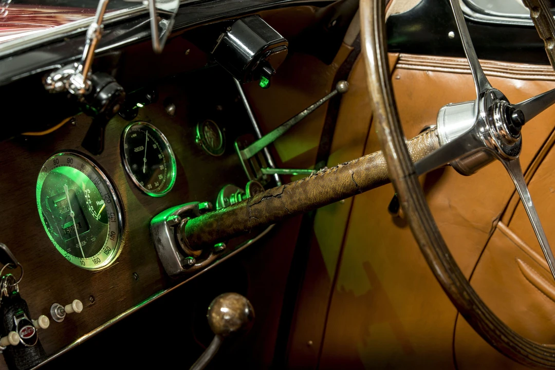 Bugatti - Image 29 of 31