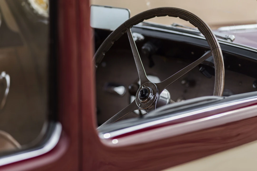 Bugatti - Image 22 of 31