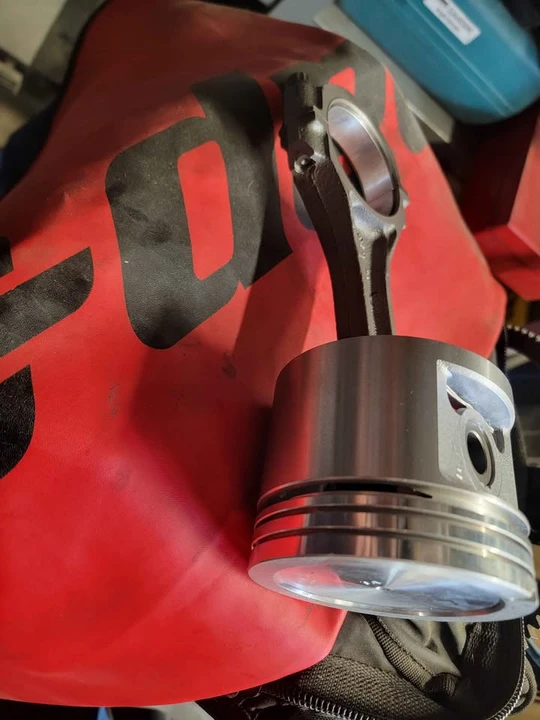 Parts & Memorabilia Engines - Image 5 of 7