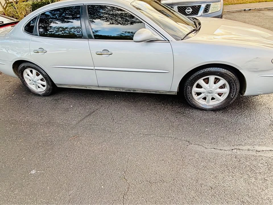 Buick LaCrosse - Image 3 of 3