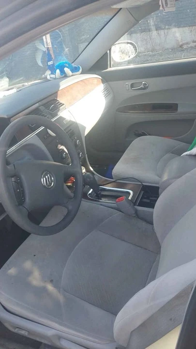 Buick LaCrosse - Image 6 of 7