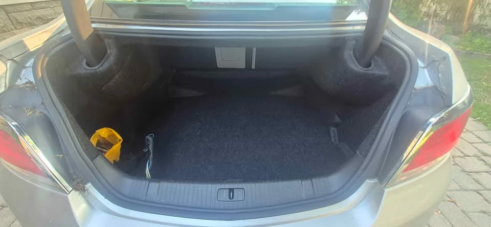 2010 Buick LaCrosse - Image 9 of 10