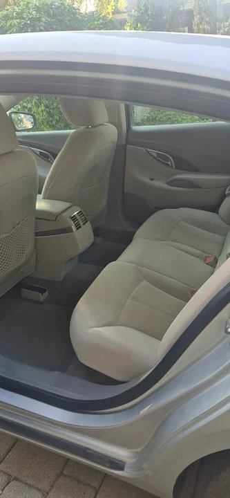 2010 Buick LaCrosse - Image 7 of 10