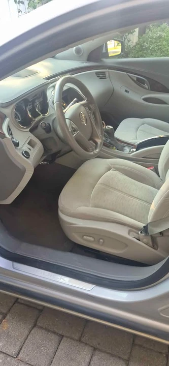 2010 Buick LaCrosse - Image 6 of 10
