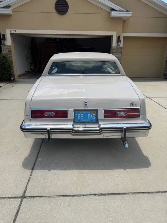1984 Buick Riviera 4th-7th Gen - Image 7 of 11