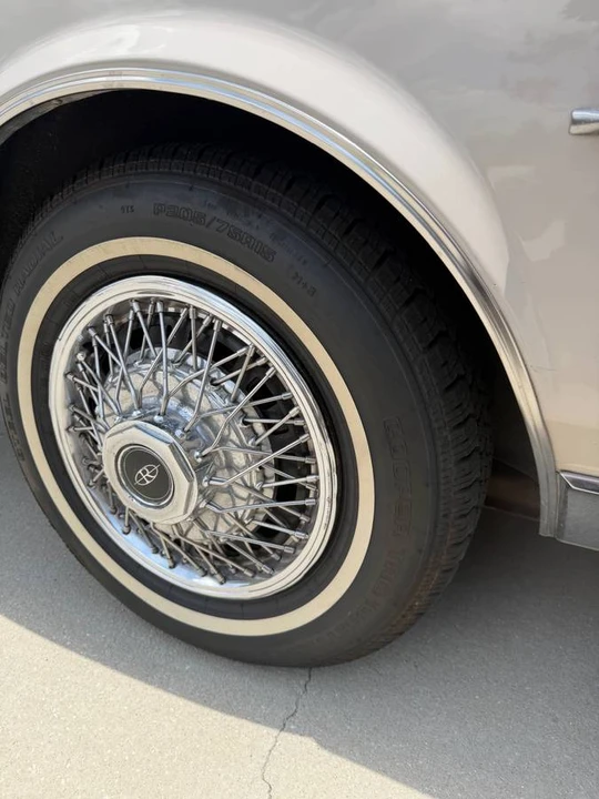 1984 Buick Riviera 4th-7th Gen - Image 9 of 11