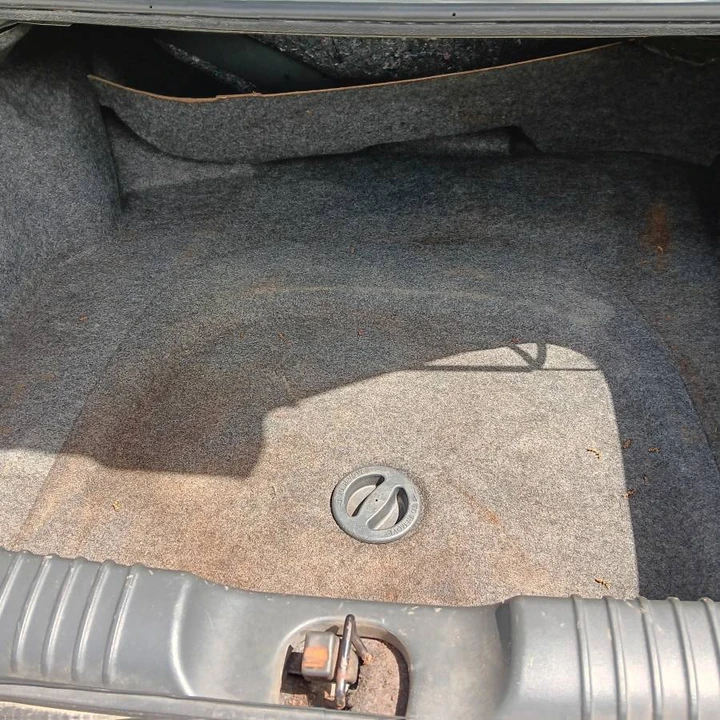 1995 Buick Riviera 8th Gen - Image 7 of 9