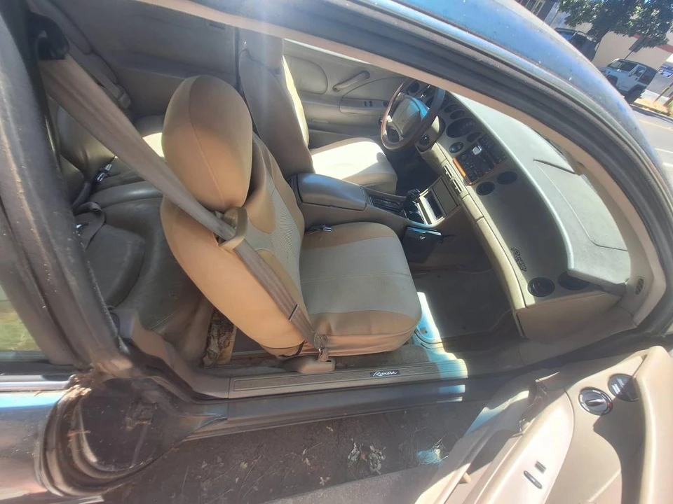 1996 Buick Riviera 8th Gen - Image 7 of 8