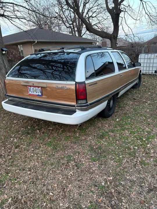 1996 Buick Roadmaster - Image 6 of 9