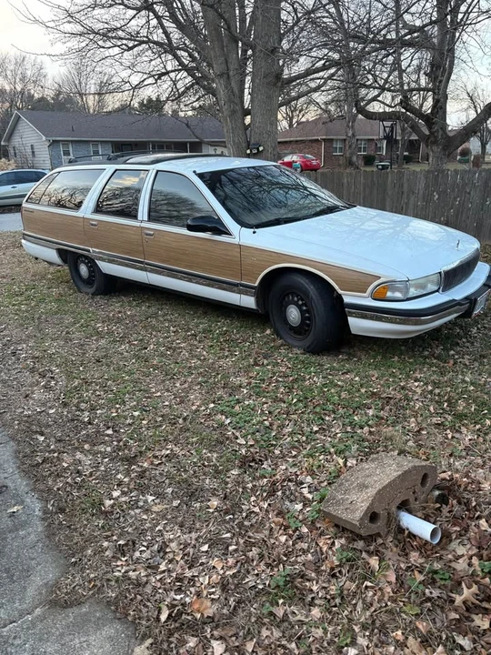 1996 Buick Roadmaster - Image 8 of 9