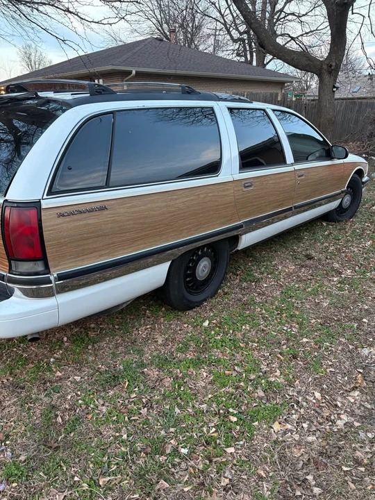 1996 Buick Roadmaster - Image 5 of 9
