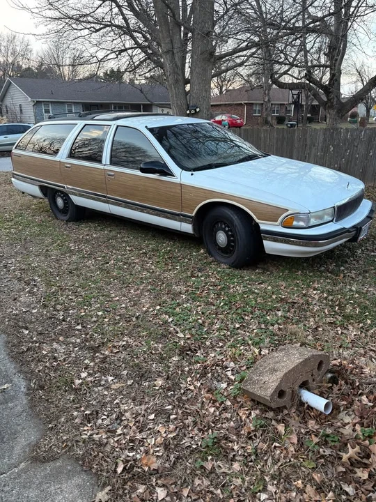 1996 Buick Roadmaster - Image 7 of 9