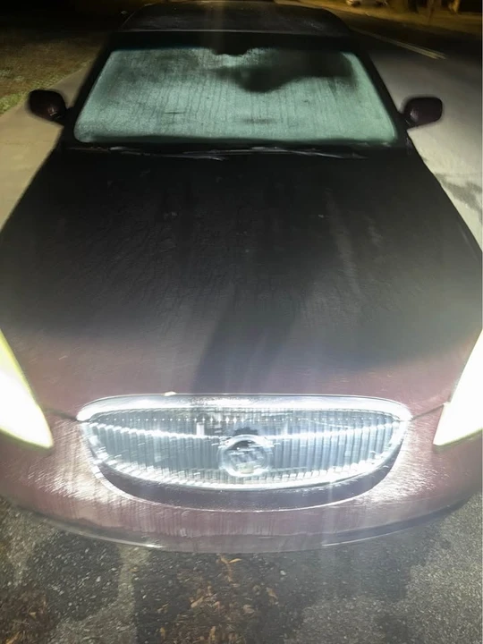 Buick LaCrosse - Image 2 of 5
