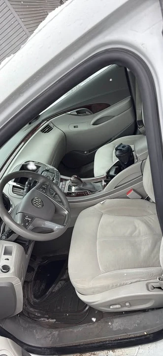 Buick LaCrosse - Image 4 of 4