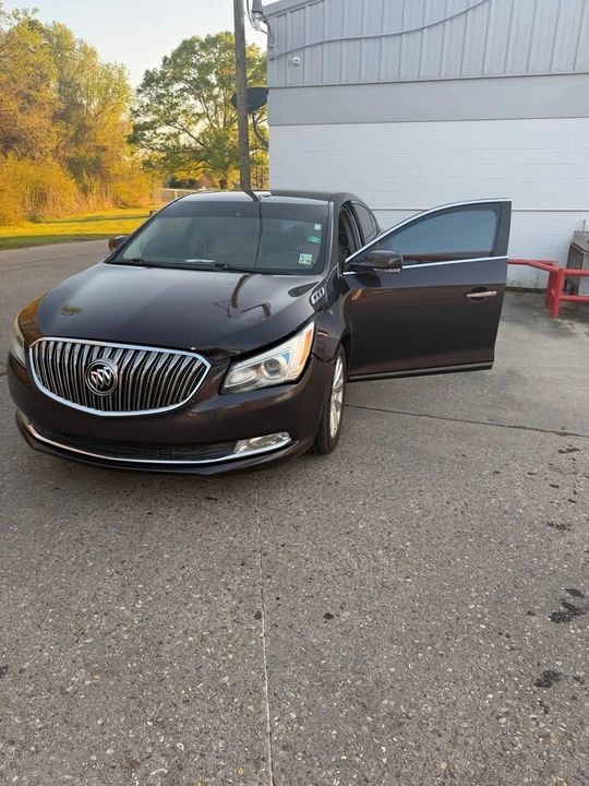 Buick LaCrosse - Image 7 of 7