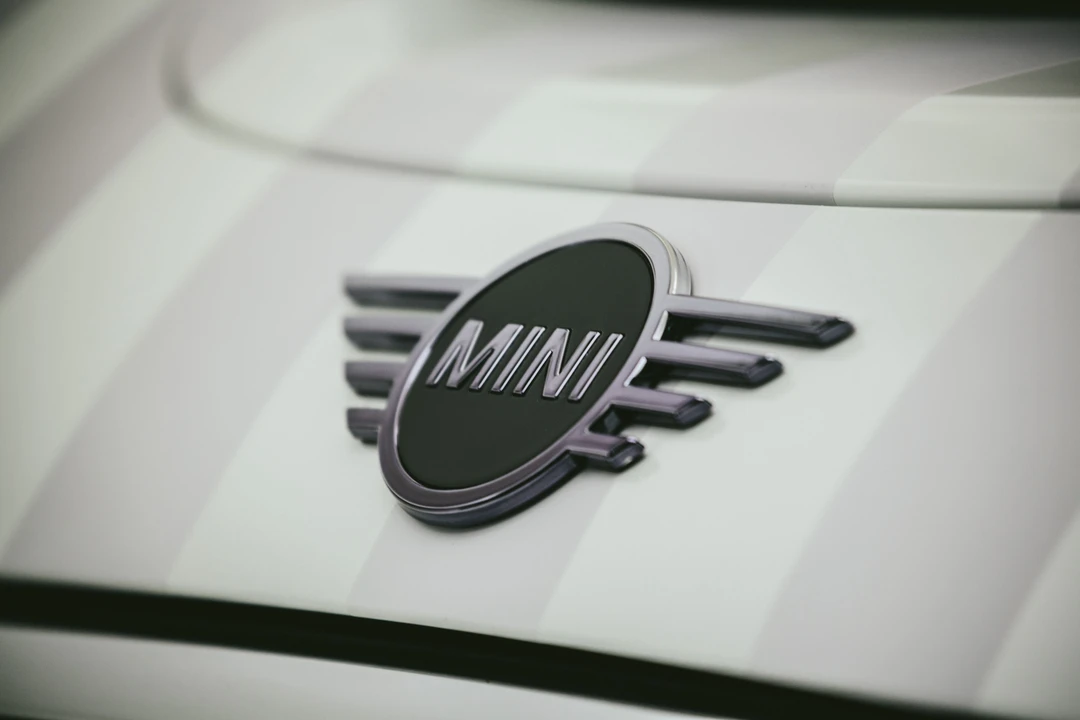 2018 Mini Mini Cooper S 3rd Gen - Image 2 of 31